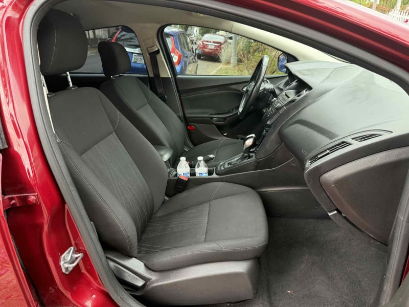 2016 FORD Focus photo 12