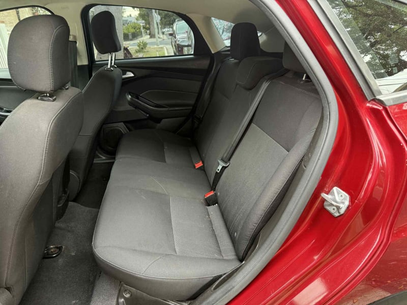 2016 FORD Focus photo 10
