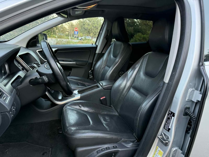 2014 VOLVO XC60 photo 9