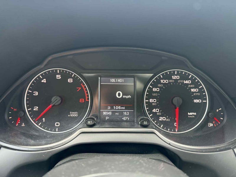 2011 AUDI Q5 photo 16