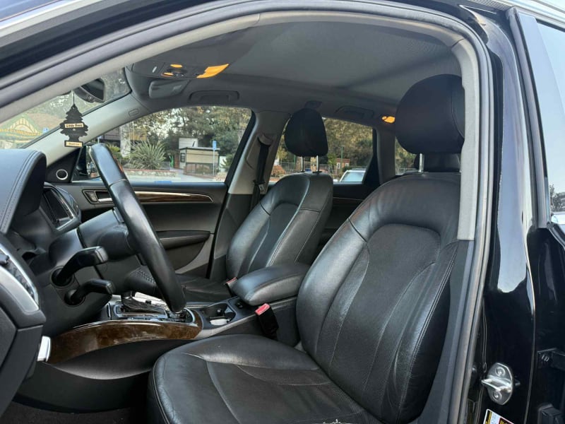 2011 AUDI Q5 photo 9