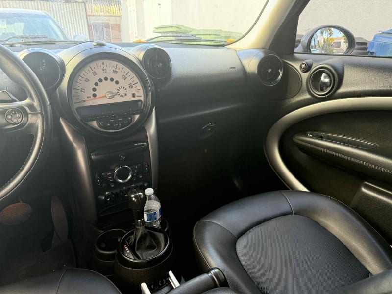 2014 MINI Countryman photo 14