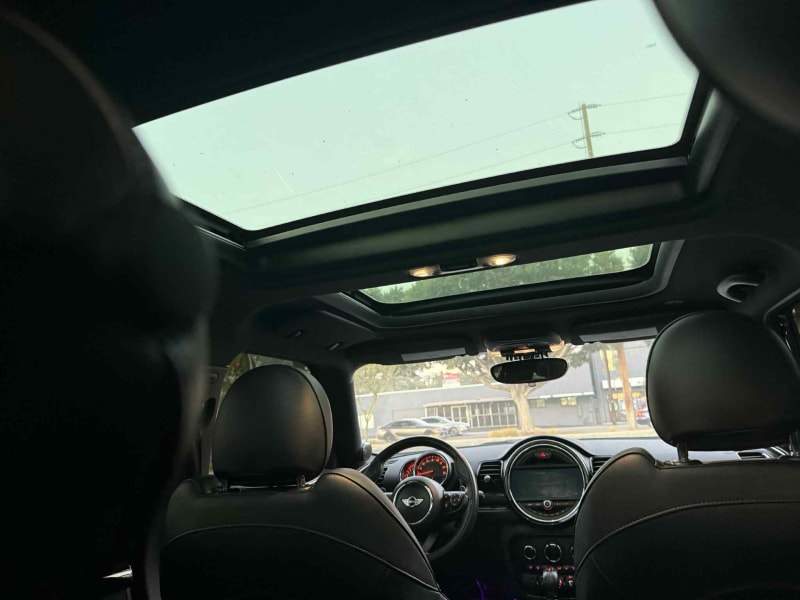 2017 MINI Clubman photo 14