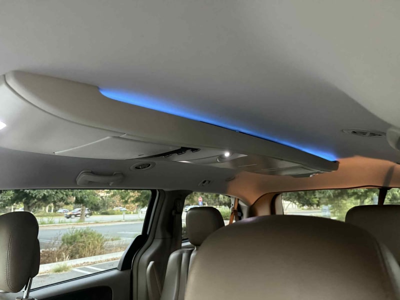 2012 CHRYSLER Town and Country photo 21