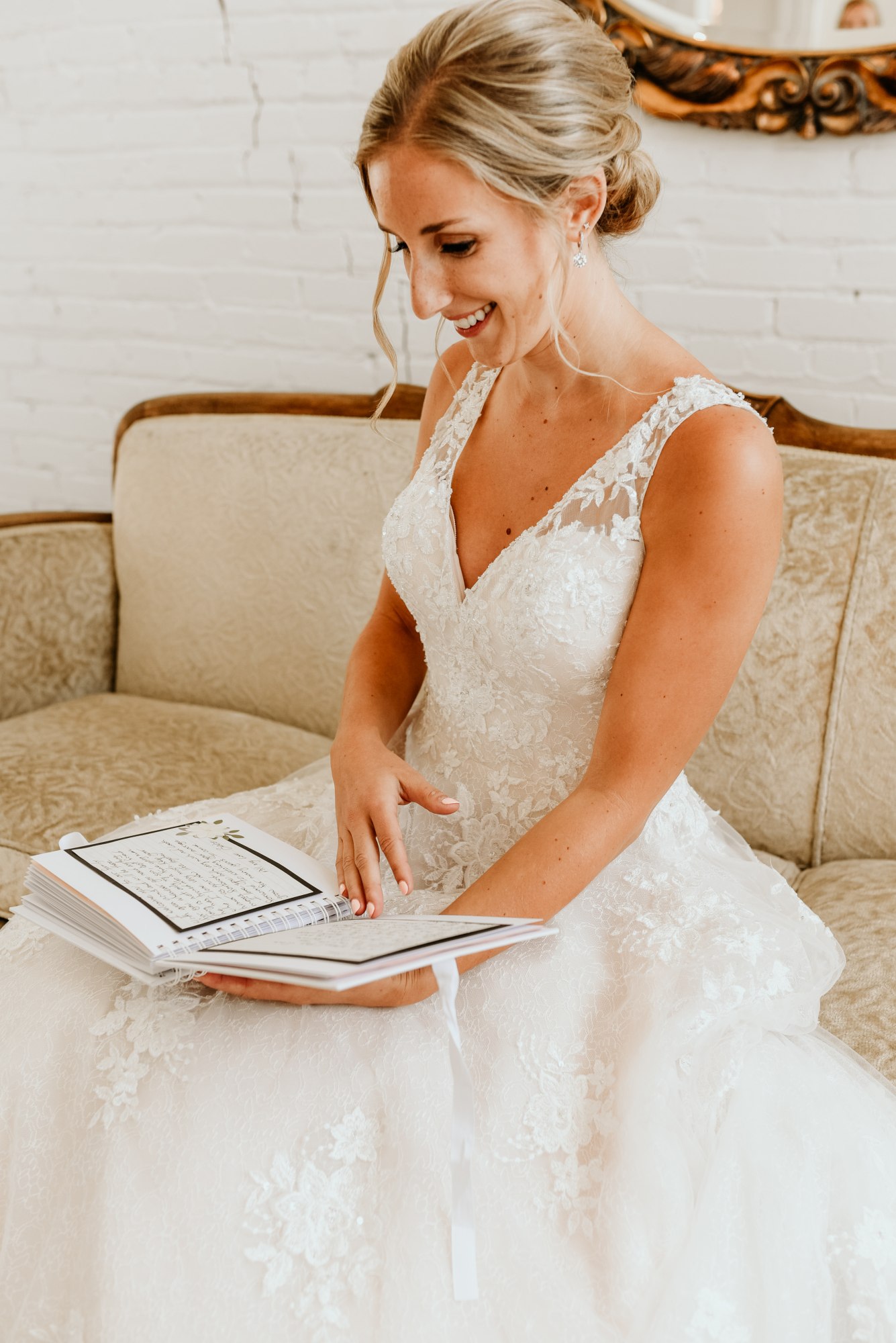 https://res.cloudinary.com/dubsado/image/upload/v1613866389/dpt0ke3qxxsweefrllle.jpg