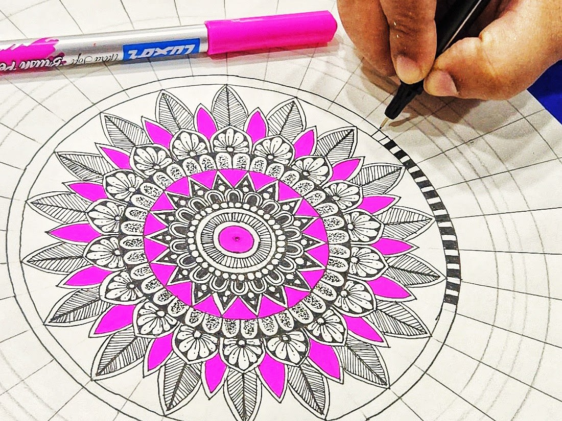 Mandala class at Kaladhaara Art Studio in Delhi