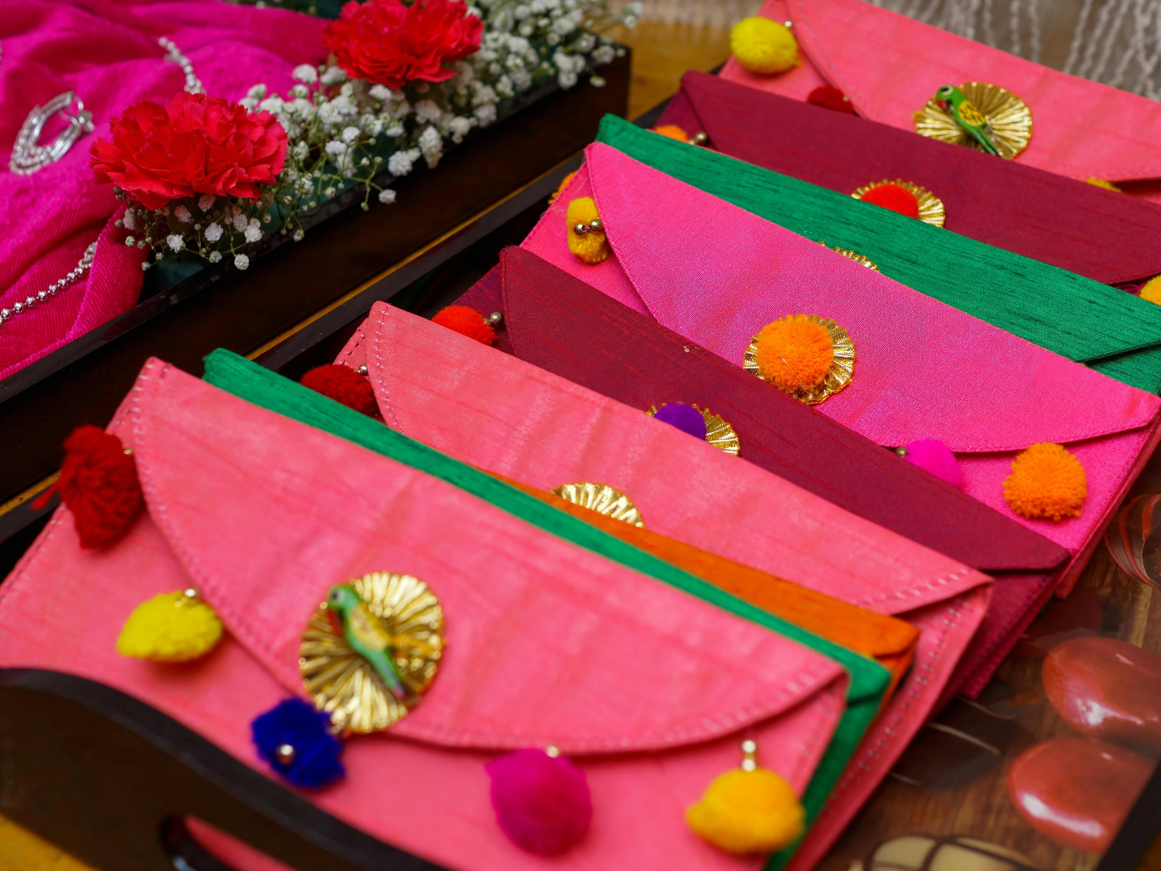 Crafts class at Kaladhaara Art Studio in Delhi