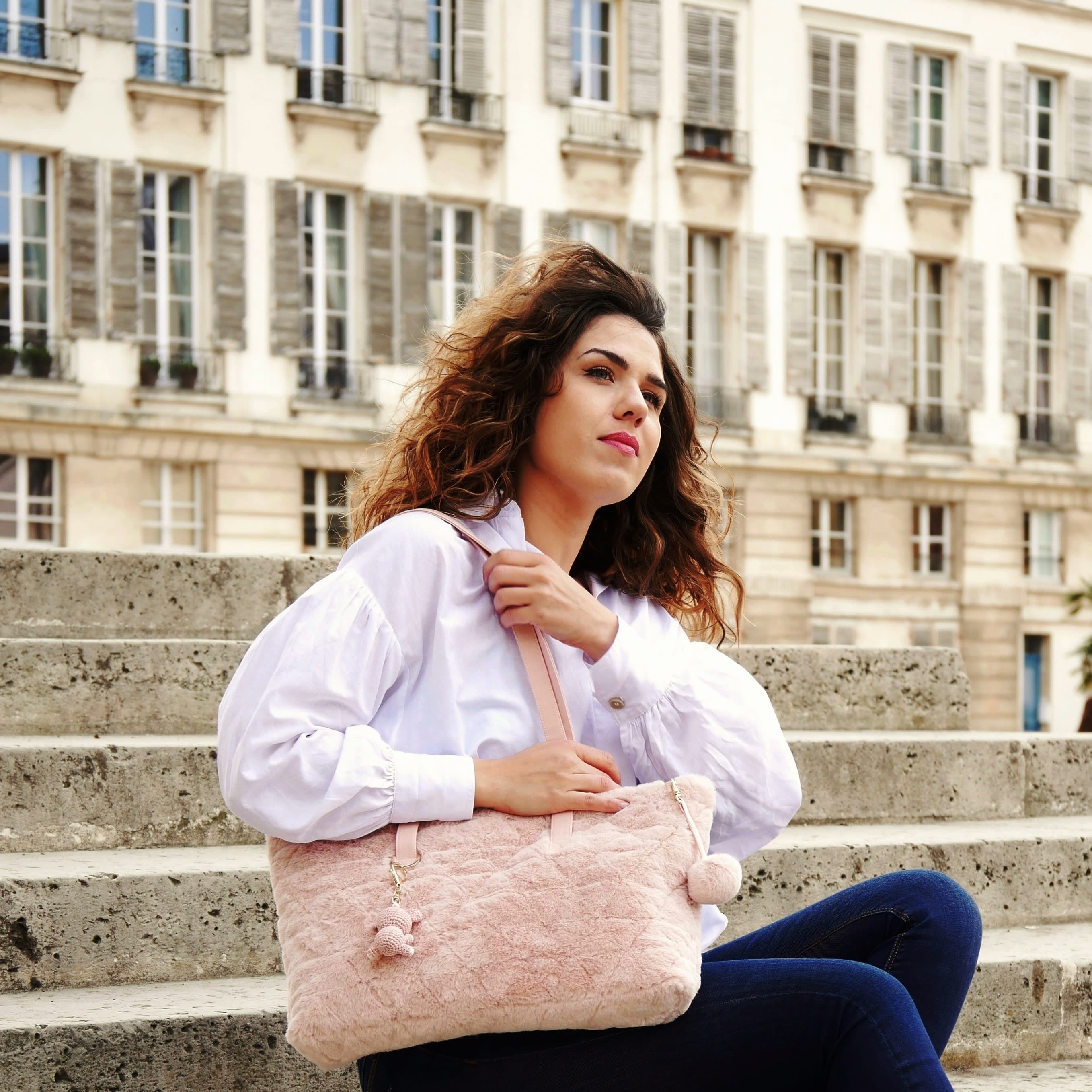 Pink tote bag. Padded faux fur bag closed with a zipper. Long handles bag. Shoulder bag made in France.  Washable luxury shopping bag.  