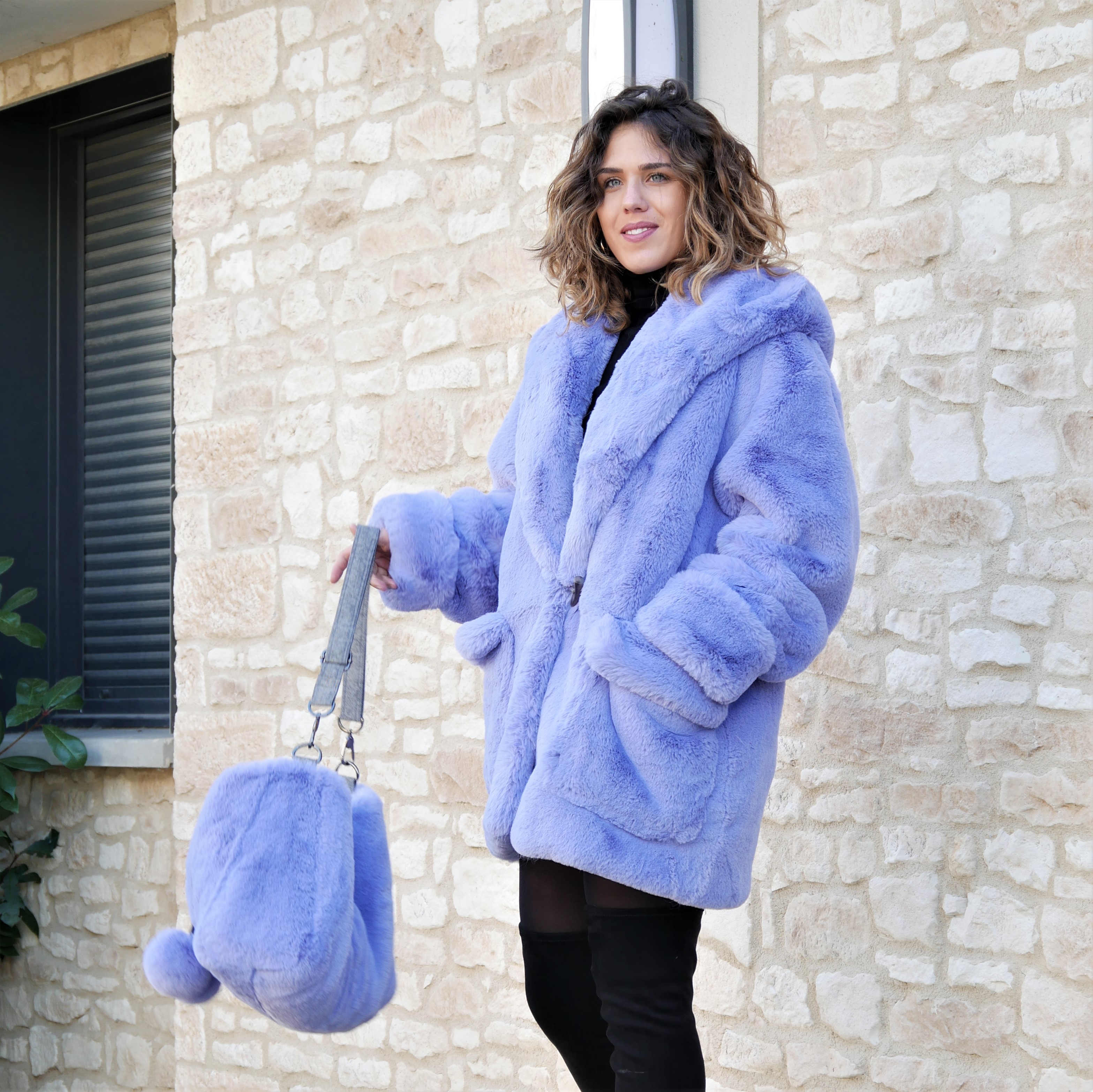 manteau fausse fourrure violet