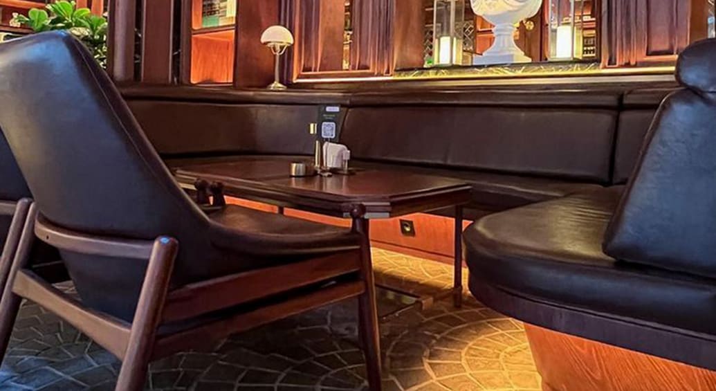 Phoenix Bar