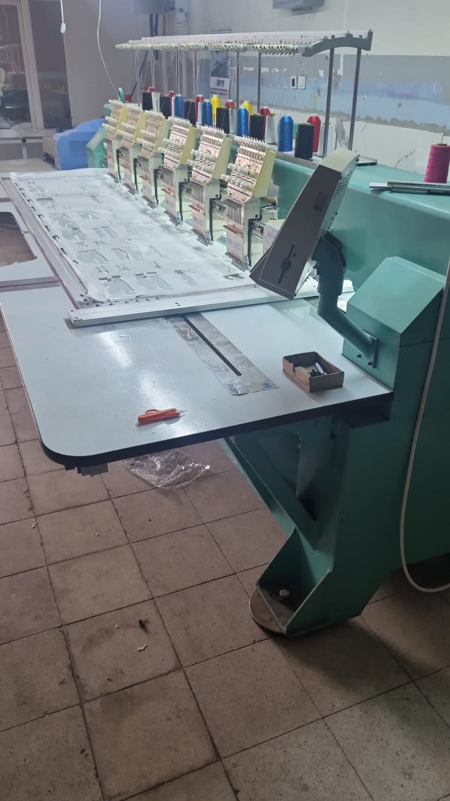 Satılık 2007 model 6 kafa 9 iğne 40x80 kasnak ölçüsü nakış makinesi - 2