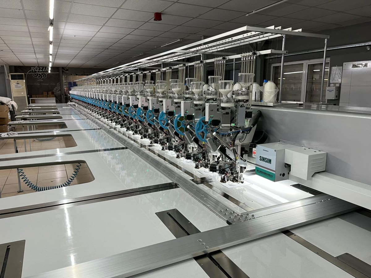 Satılık sinsim marka 2021 model 34 kafa 6 iğne 33x150 kasnak ölçüsü çift pullu çift boncuklu nakış makinası - 2