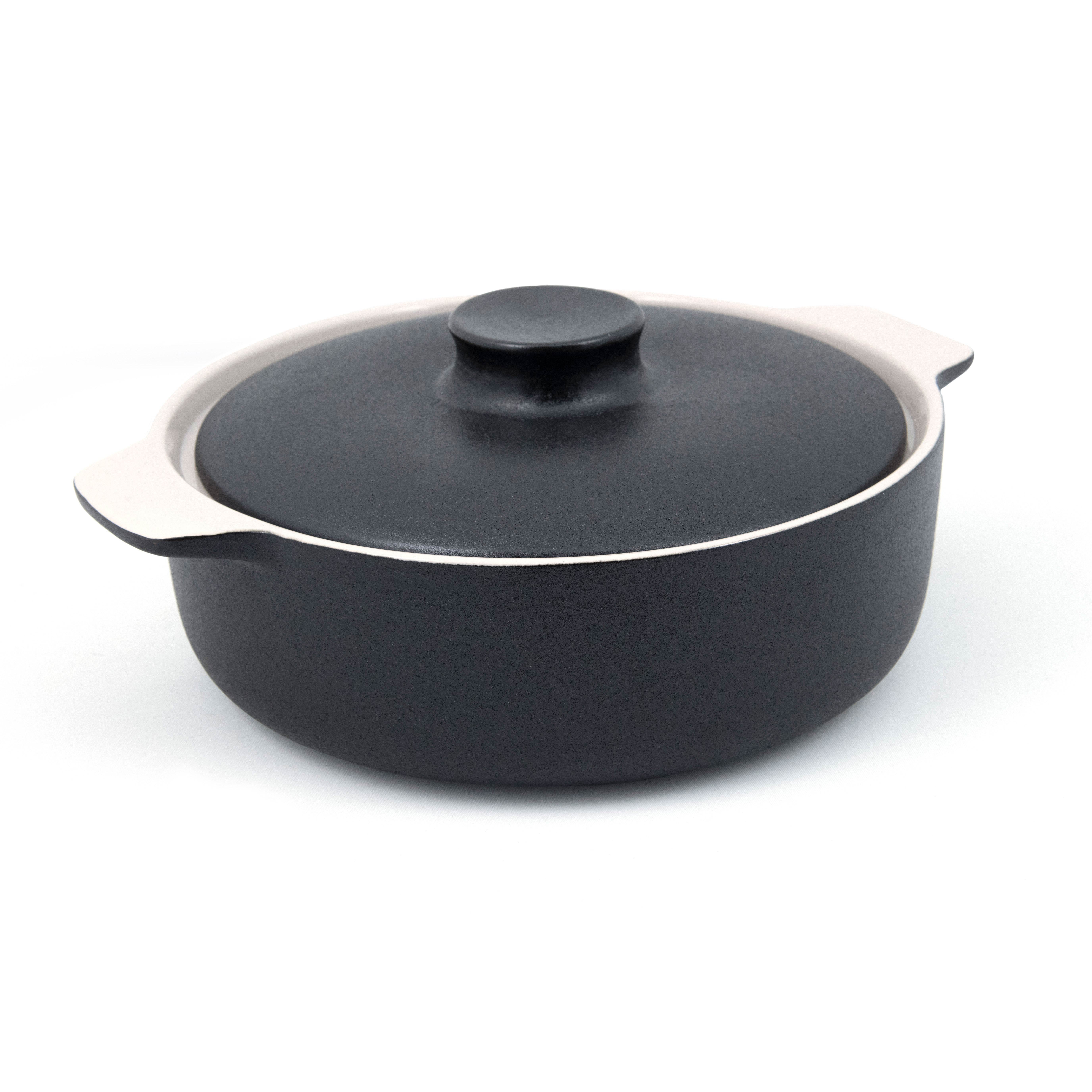 Front of the House DBO139BKC20 9.25" Round Kiln® Ovenware Dish with Lid, 74 oz, Black, 2/Case