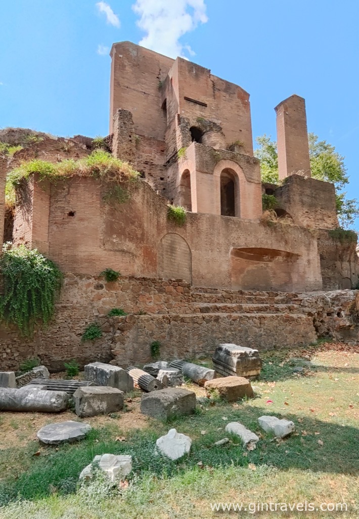 Aqueduct terminal point – Trofei di Mario