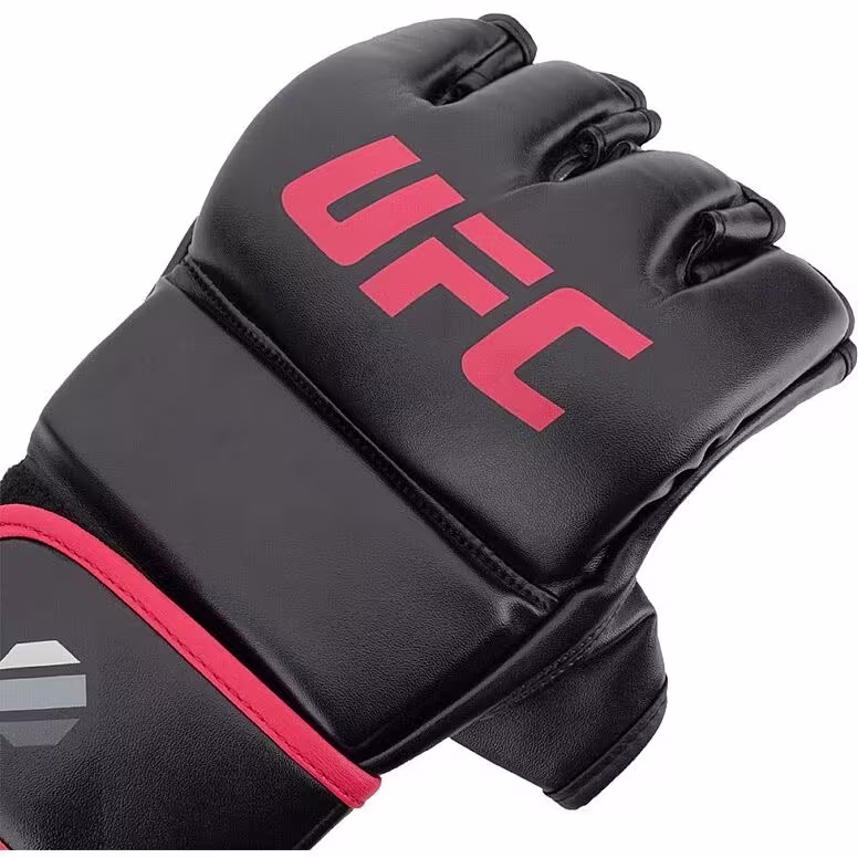 UFC Contender MMA Bag Glove-6 Oz, Black S/M