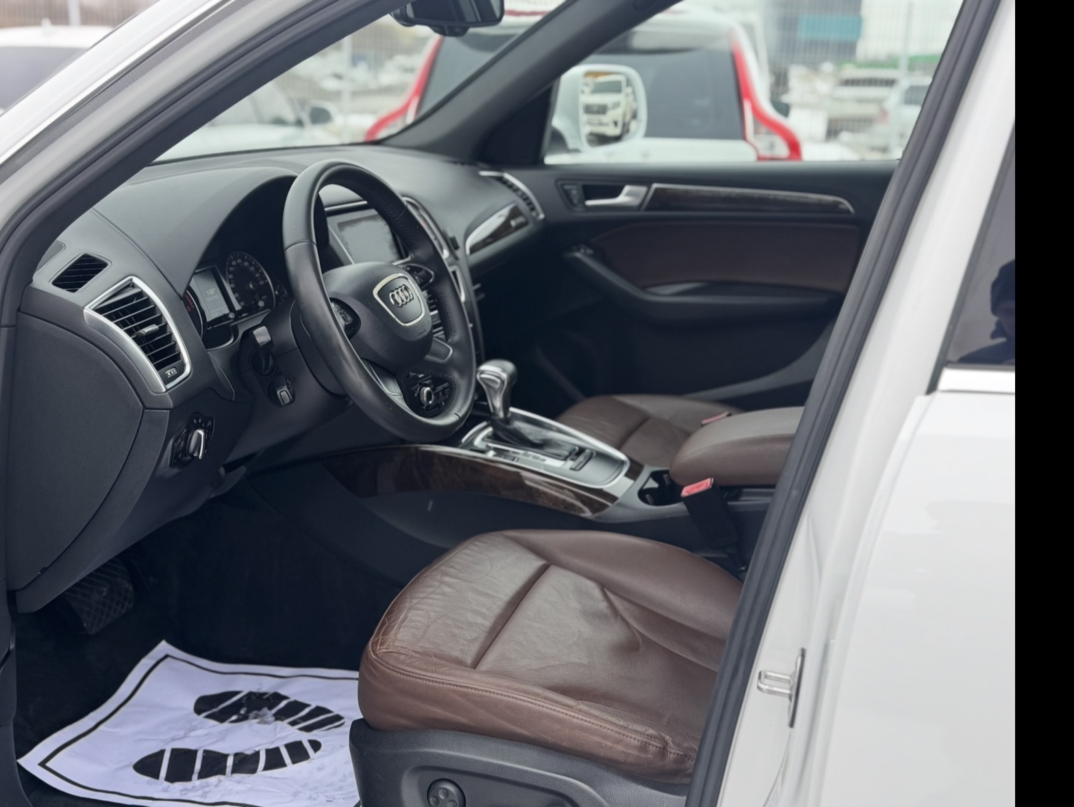 Audi Q5 2.0T Quattro photo 6