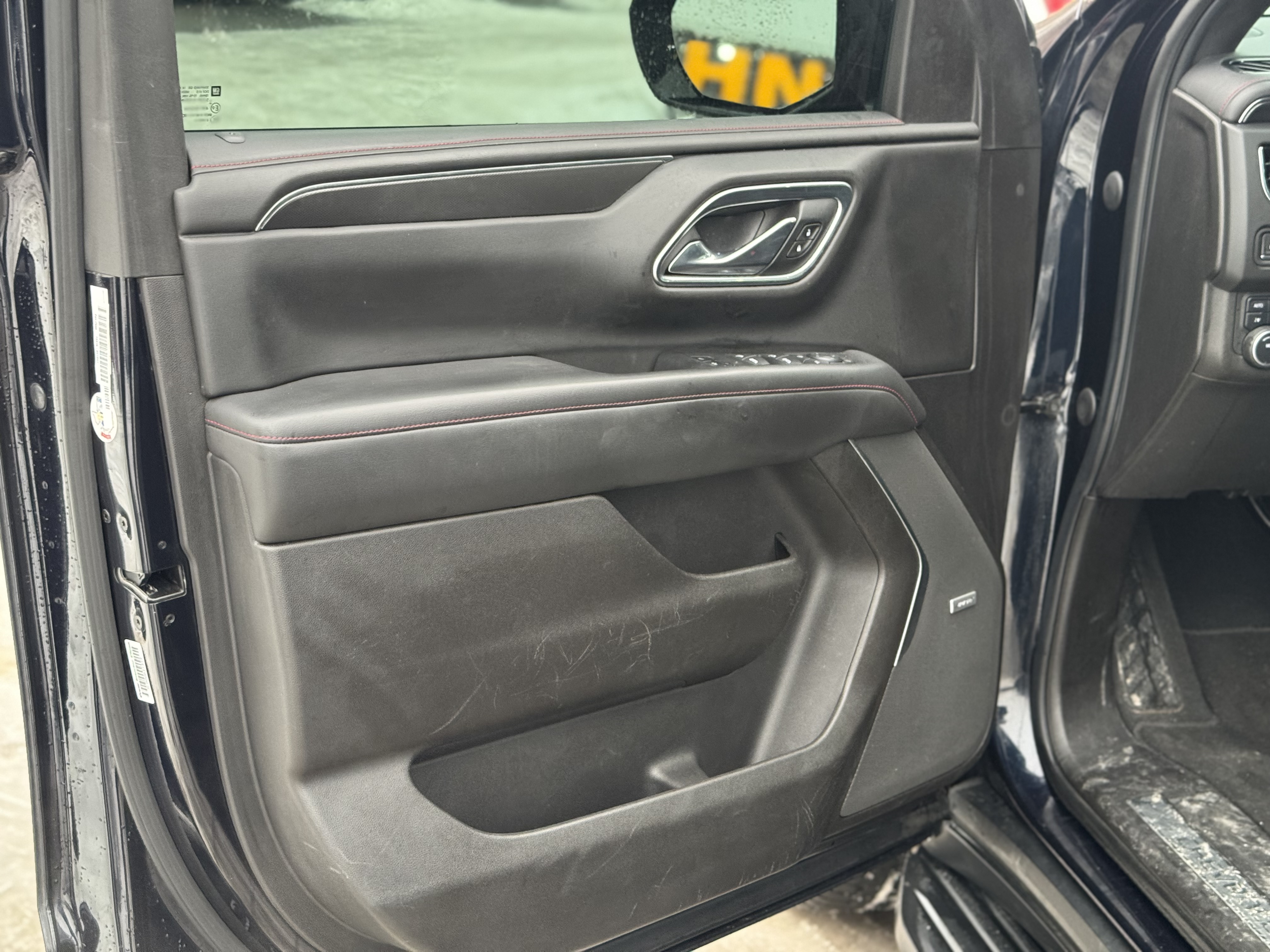 Chevrolet Suburban photo 5