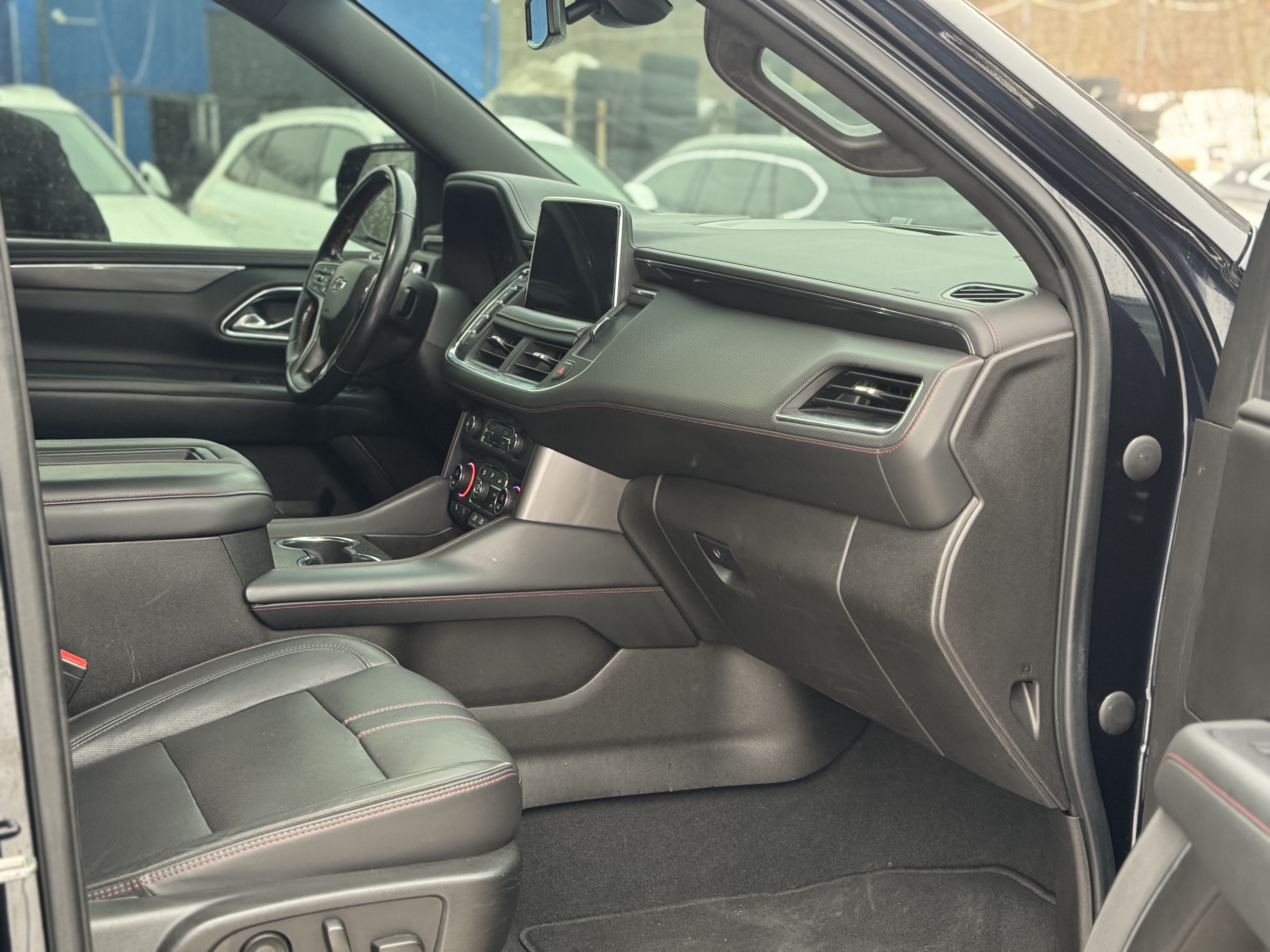 Chevrolet Suburban photo 7