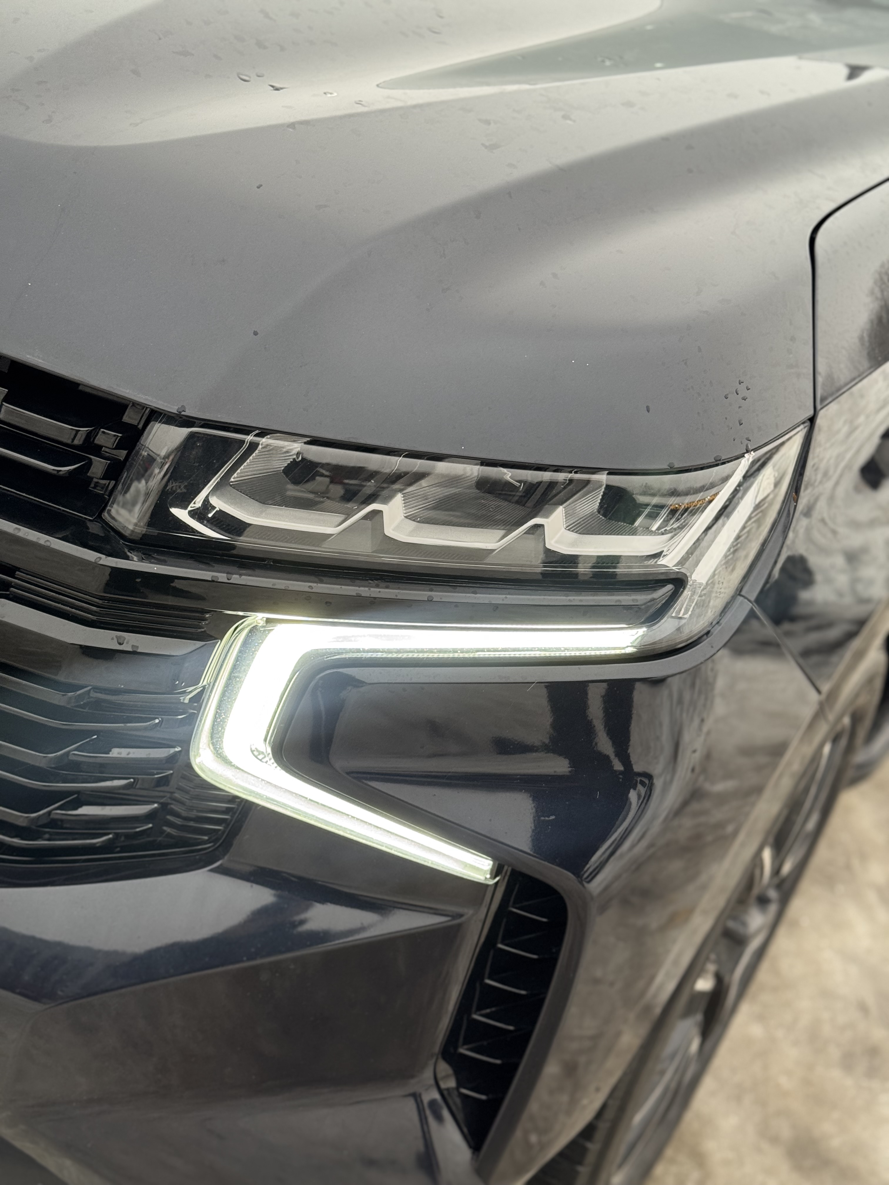 Chevrolet Suburban photo 11