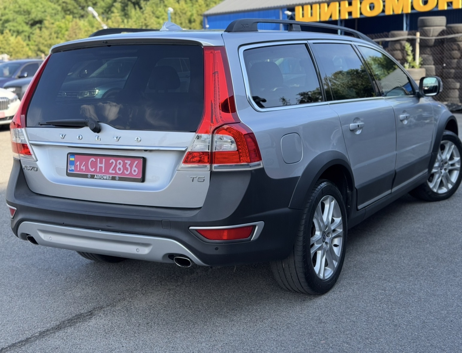 Volvo XC70 photo 6