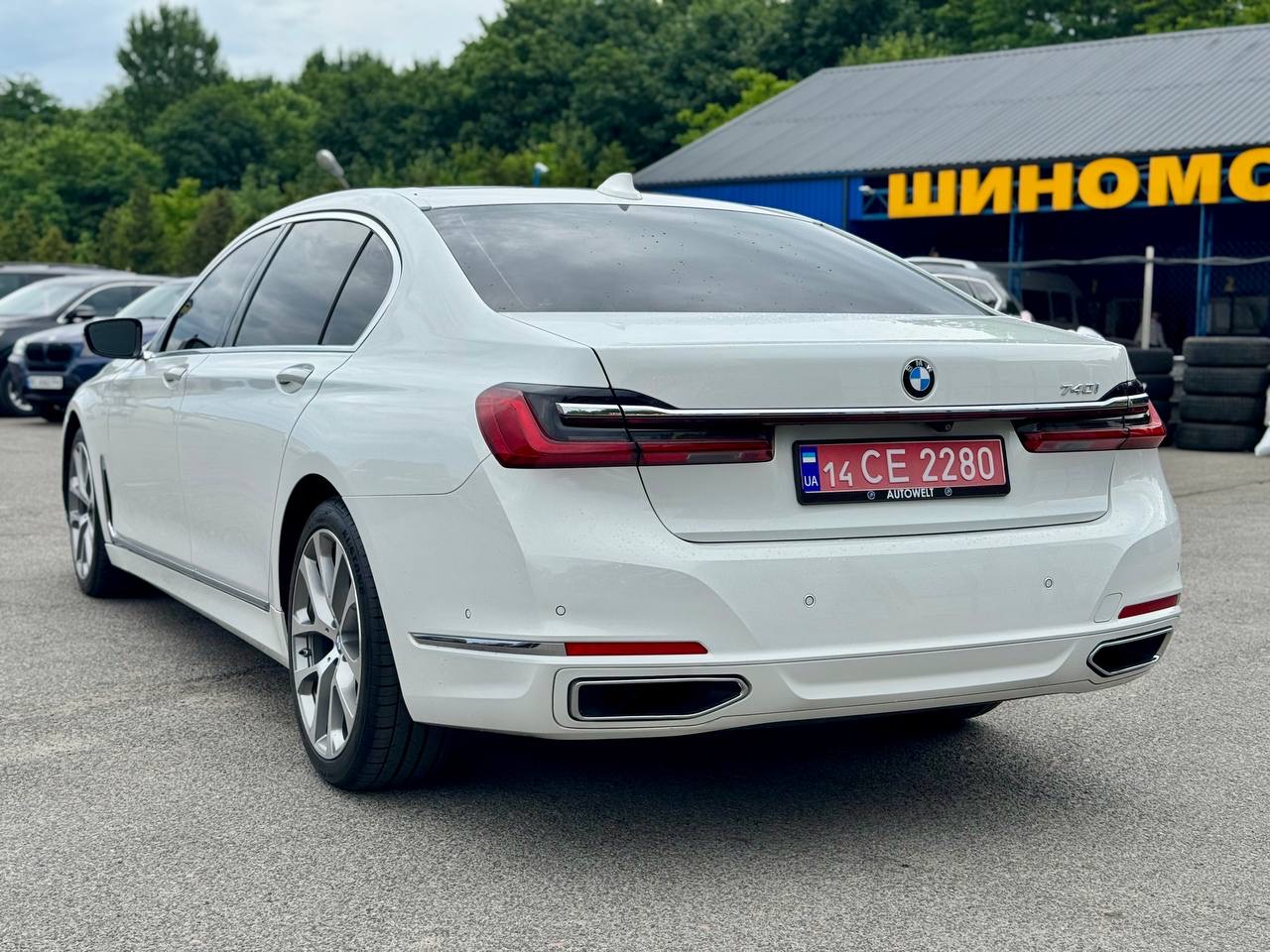 BMW 740Li G12 Lift photo 4