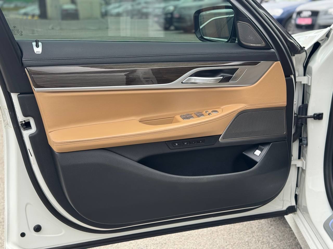 BMW 740Li G12 Lift photo 5