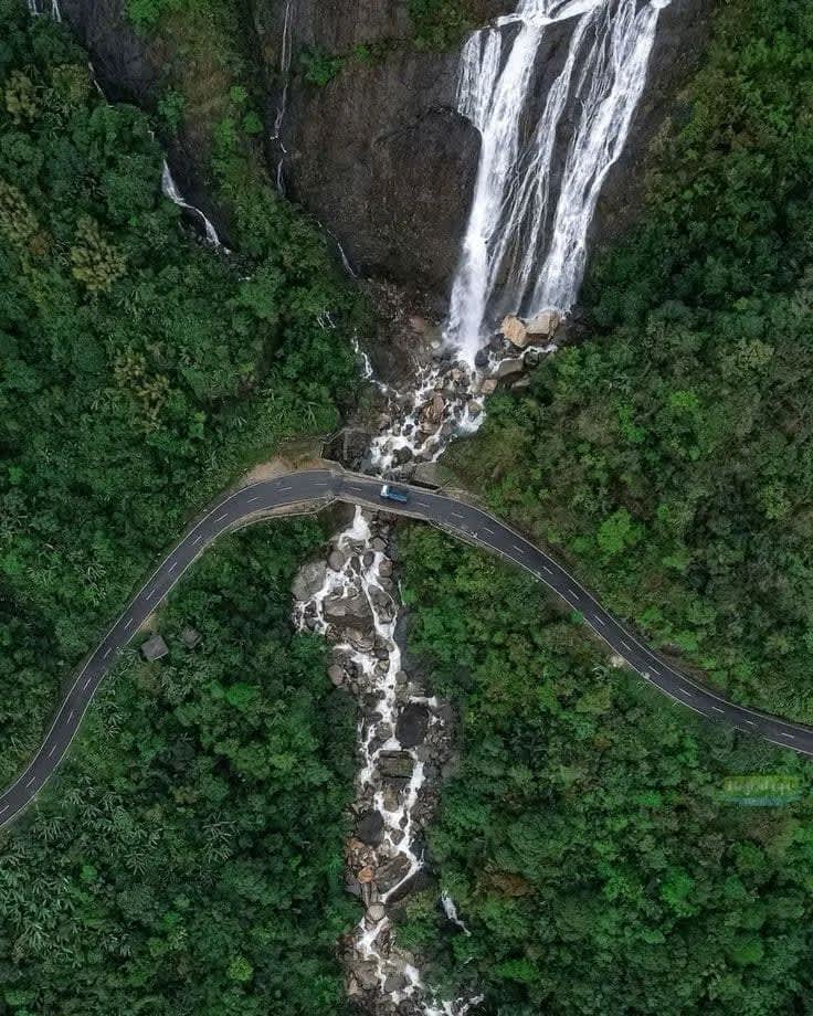 Kynrem Falls of Meghalaya 😍