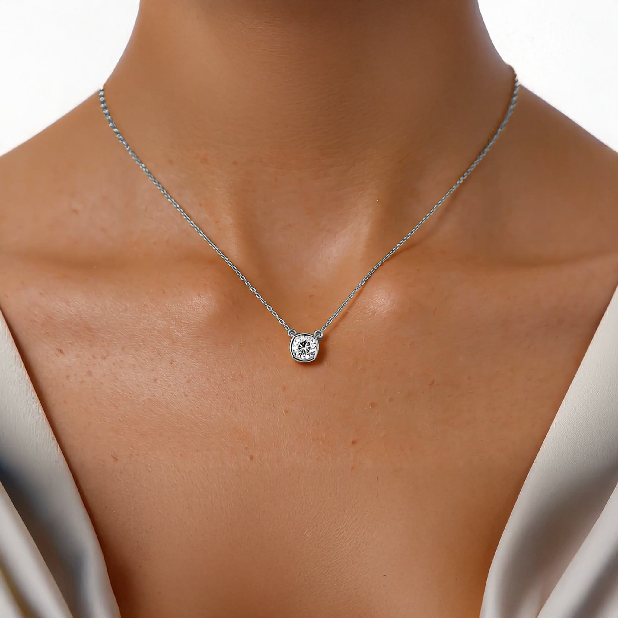 Valencia Square Cushion Pendant – view 4