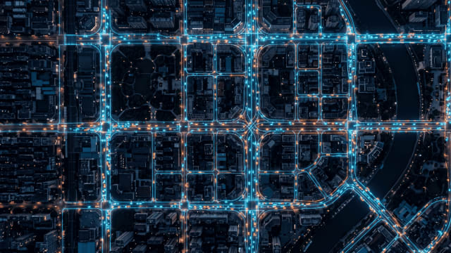 La Revolución de la Malla de Datos: ¿Y si los Semáforos Supieran Exactamente Dónde Estás?