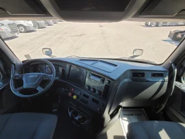 2023 FREIGHTLINER, CASACADIA - Image #3