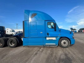 2015 FREIGHTLINER, CASCADIA 125 - Image #3