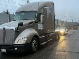 2017 KENWORTH, T680 - Image #2