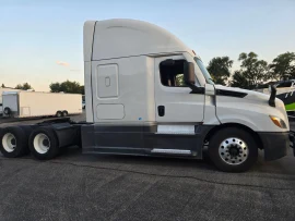 2021 FREIGHTLINER, CASCADIA 126 - Image #2