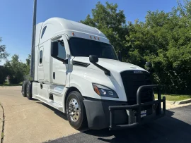 2023 FREIGHTLINER, CASCADIA 126 - Image #3