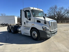2016 FREIGHTLINER, CASCADIA 113 - Image #3