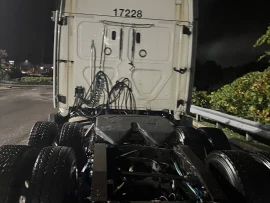 2018 FREIGHTLINER, CASCADIA - Image #2