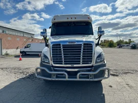 2019 FREIGHTLINER, CASCADIA 125 - Image #4