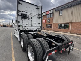 2021 FREIGHTLINER, CASCADIA 126 - Image #5