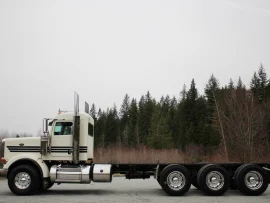 2021 PETERBILT, 367H EXTENDED DAY CAB TRI DRIVE X15 565 HP 18 SPD 2050 TORQUE 20K FRONT AXLE DOUBLE FRAME WARRANTY TILL 2025 - Image #3