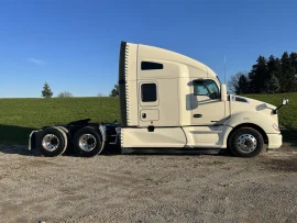 2017 KENWORTH, T680 - Image #4