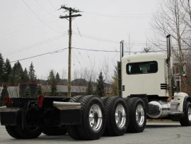 2021 PETERBILT, 367H EXTENDED DAY CAB TRI DRIVE X15 565 HP 18 SPD 2050 TORQUE 20K FRONT AXLE DOUBLE FRAME WARRANTY TILL 2025 - Image #5