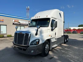 2017 FREIGHTLINER, CASCADIA 125 EVOLUTION - Image #2