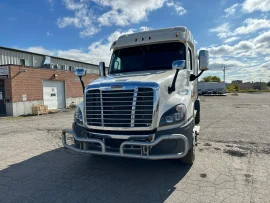 2019 FREIGHTLINER, CASCADIA 125 - Image #3