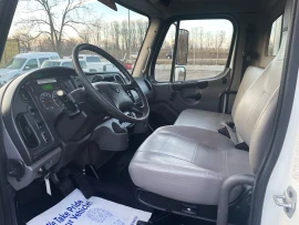 2016 FREIGHTLINER, M2 106 MEDIUM DUTY - Image #2