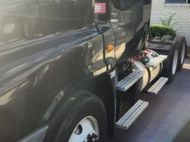 2012 FREIGHTLINER, CASCADIA 125 - Image #5