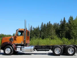 2020 FREIGHTLINER, 122SD Tandem Day Cab - Image #2