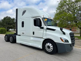 2020 FREIGHTLINER, CASCADIA 126 - Image #3