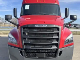 2020 FREIGHTLINER, CASCADIA 126 - Image #2
