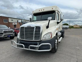 2019 FREIGHTLINER, CASCADIA 125 - Image #3