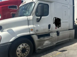 2015 FREIGHTLINER, CASCADIA - Image #2